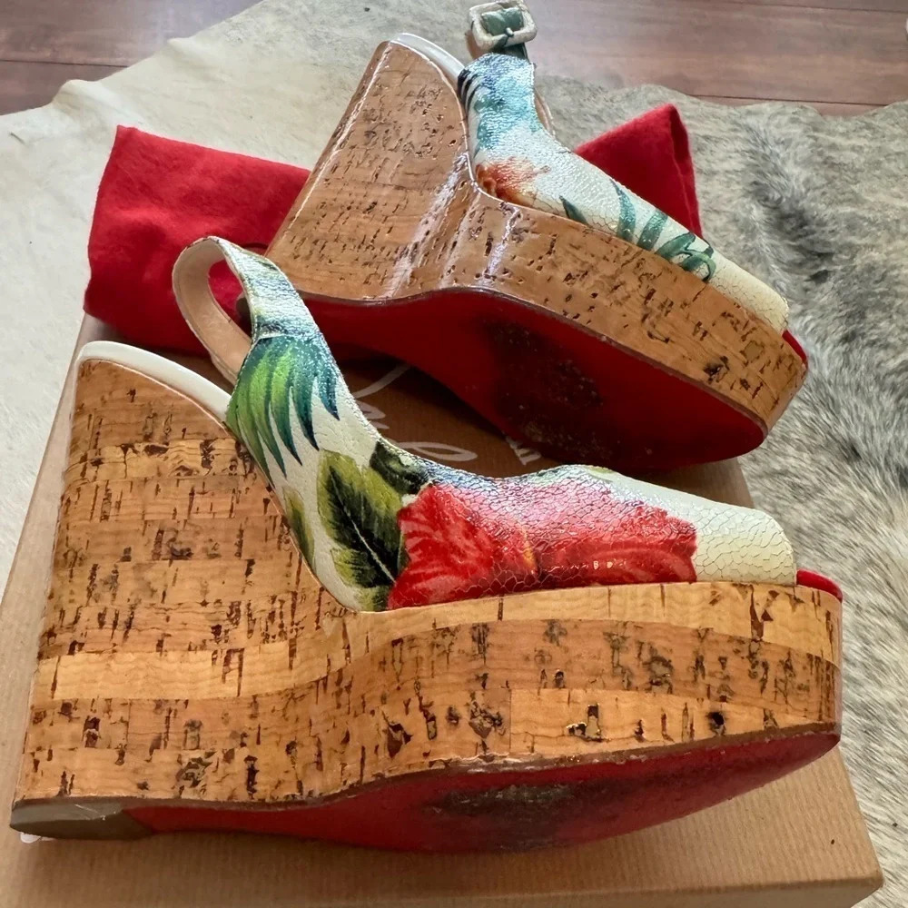 🔥 Christian Louboutin UNE PLUME SLING 140 CALF HAWAII/PATENT - Picture 2 of 8